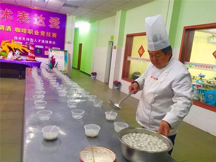 蛋糕学校 武汉西点培训学校 哪里可以学做糕点